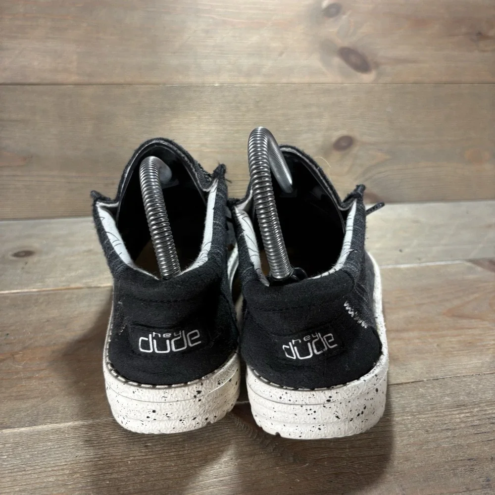 Hey Dude Wally Youth Boys size 4.5 shoes Black Knit Slip On sneakers